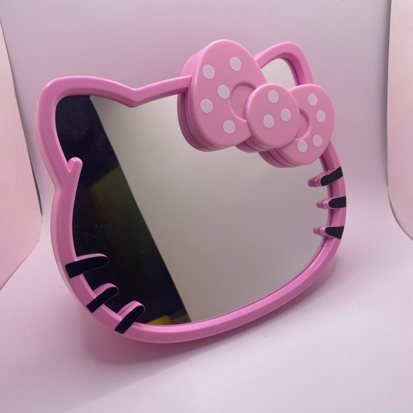 Hello Kitty Vanity Mirror with storage area in back- Pink- new - Picture 2 of 6